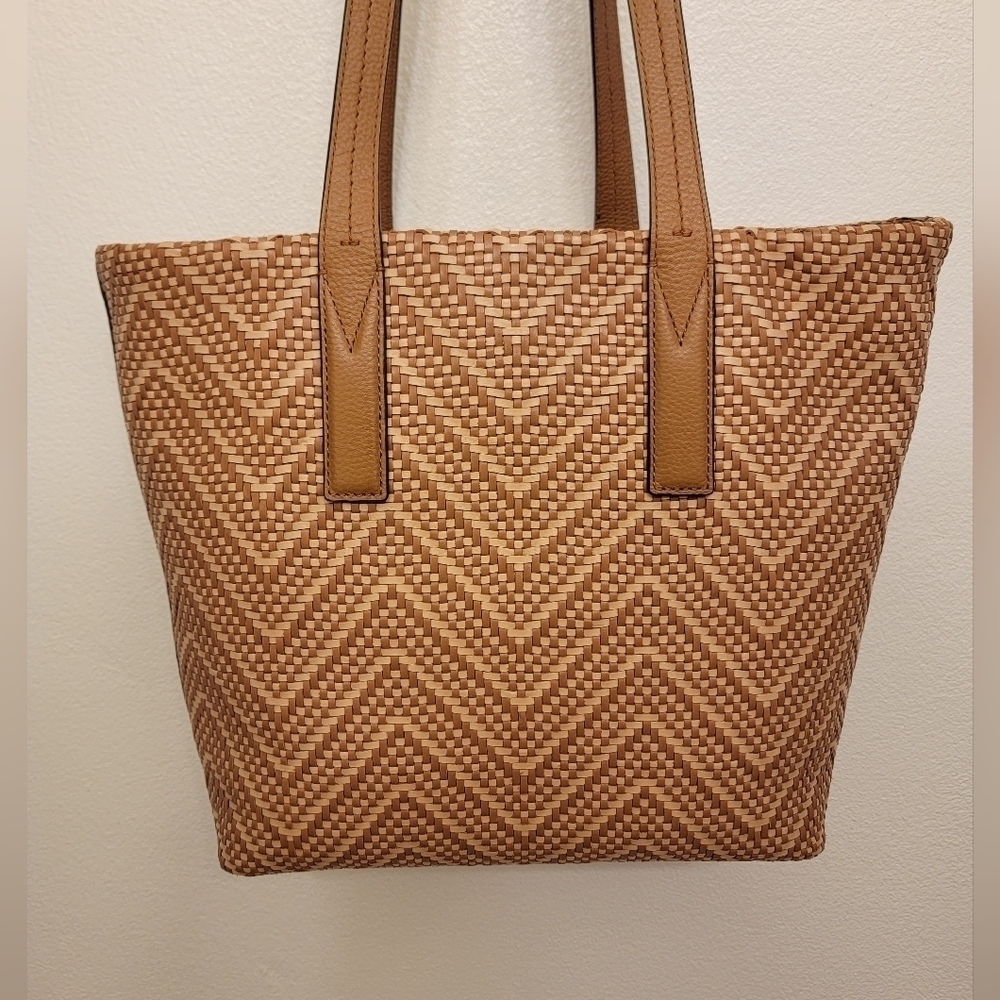 EUC- Michael Kors Junie Woven Tote - Picture 4 of 6